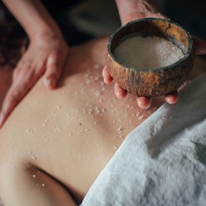 Himalayan Crystal Scrub